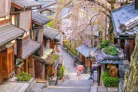 京都 行くべき場所：古都の魅力と現代の融合